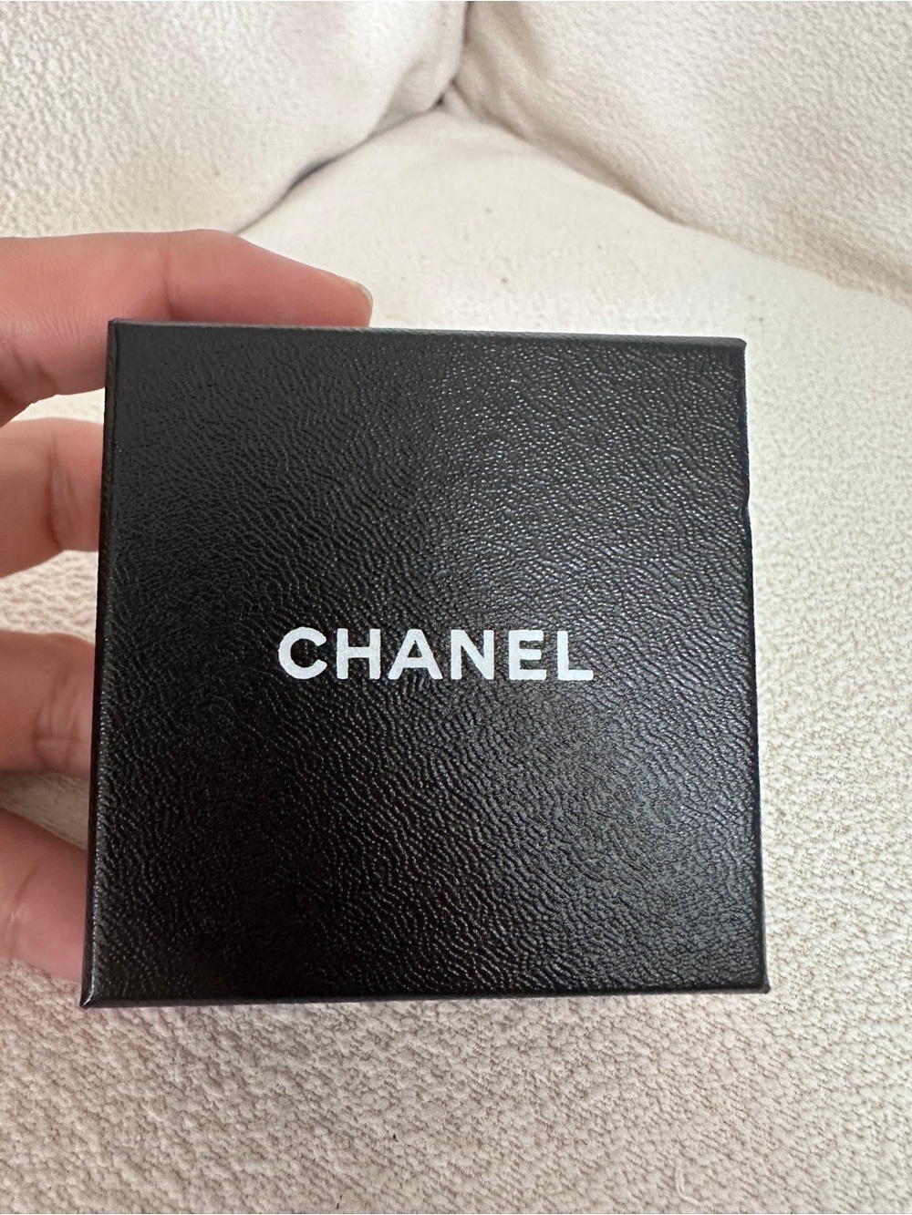 CHANEL Silver CC Logo Stud Earrings - Picture 6 of 6